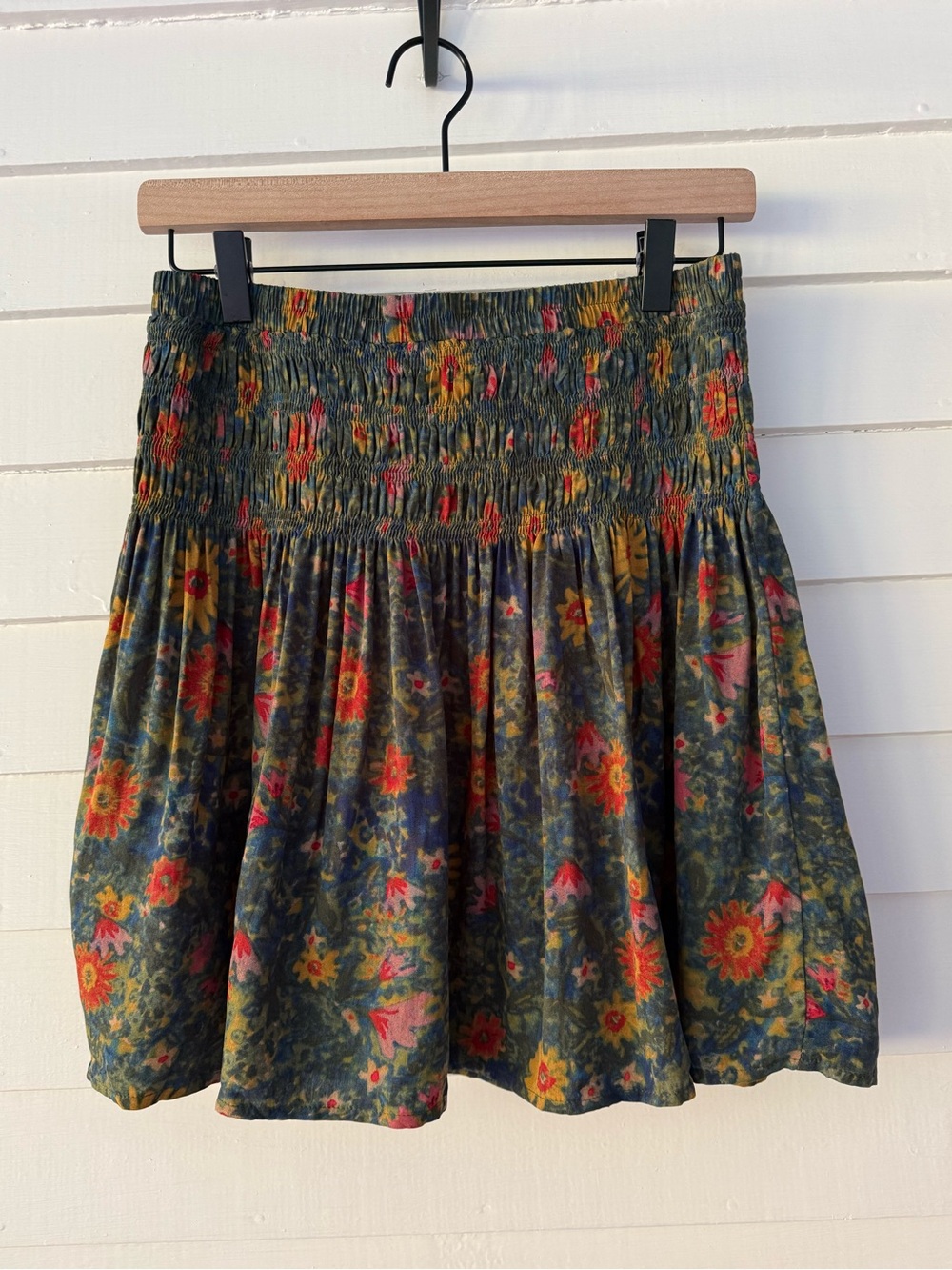 Natural Life | Floral Smocked Mini Skirt Medium Boho Rayon Size Medium - Picture 4 of 7